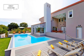Villa Jure with heated pool, great garden, quiet location